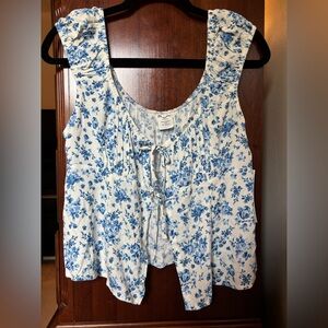 Floral Blue and White Women's Top